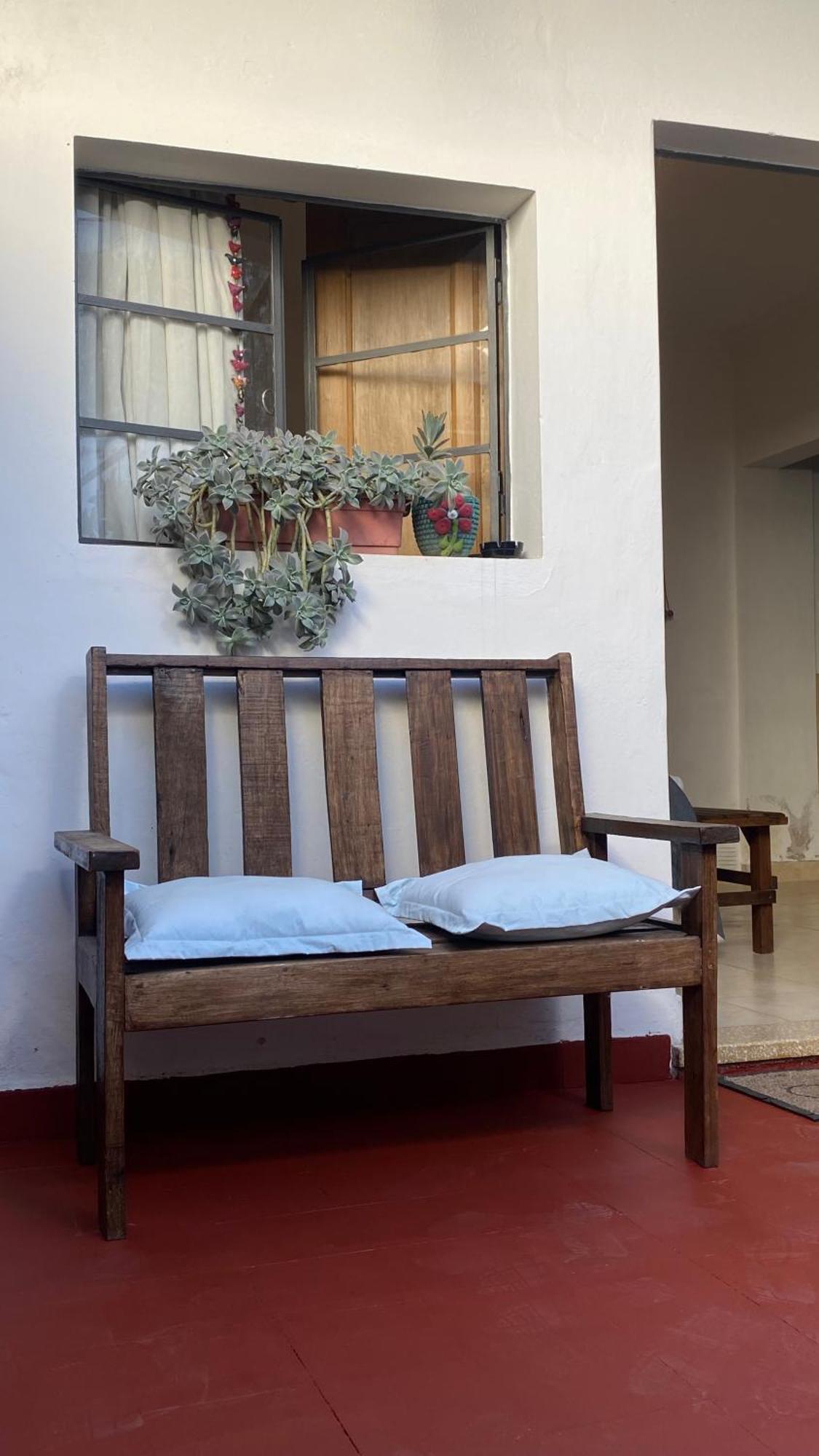 Alojamiento En El Centro De Salta - Casaguemessalta Luaran gambar